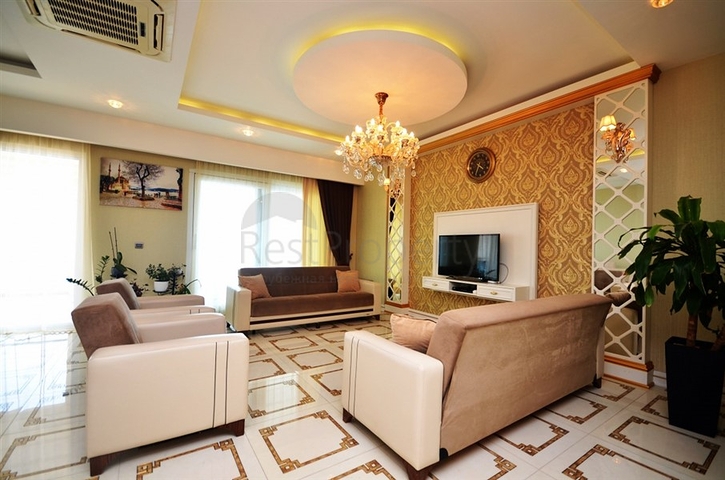 دوبلكس ساحرة - على البحر مبشرة - اثاث فاخر - 3غرف وصالة -مهموتلار / الانيا 