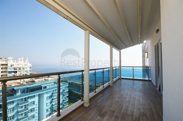 دوبلكس ساحرة - على البحر مبشرة - اثاث فاخر - 3غرف وصالة -مهموتلار / الانيا 