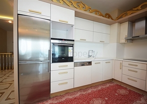 دوبلكس ساحرة - على البحر مبشرة - اثاث فاخر - 3غرف وصالة -مهموتلار / الانيا 