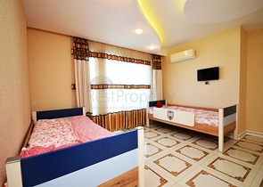 دوبلكس ساحرة - على البحر مبشرة - اثاث فاخر - 3غرف وصالة -مهموتلار / الانيا 