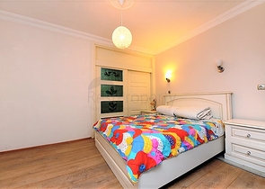 اطلالة بحر -شقة عائلية مفروشة - غرفتين وصالة - في مركز الانيا 