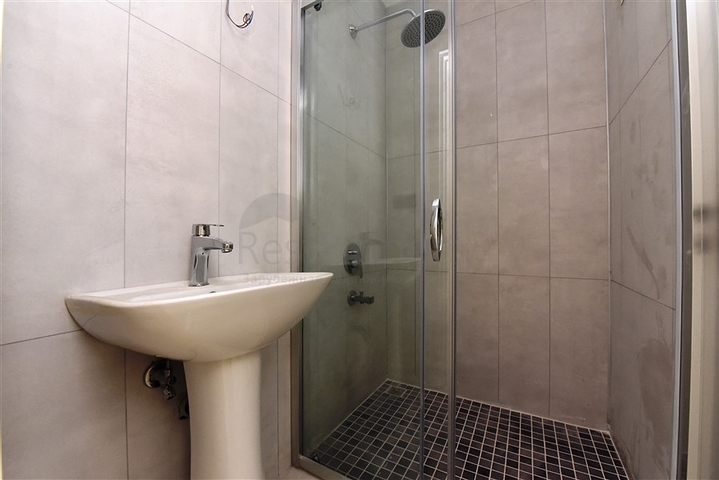 مجمع فاخر - شقق 2 غرفة وصالة - مطبخ منفصل -في مركز الانيا 