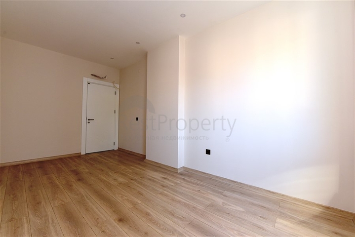 مجمع فاخر - شقق 2 غرفة وصالة - مطبخ منفصل -في مركز الانيا 