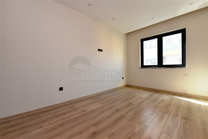 مجمع فاخر - شقق 2 غرفة وصالة - مطبخ منفصل -في مركز الانيا 