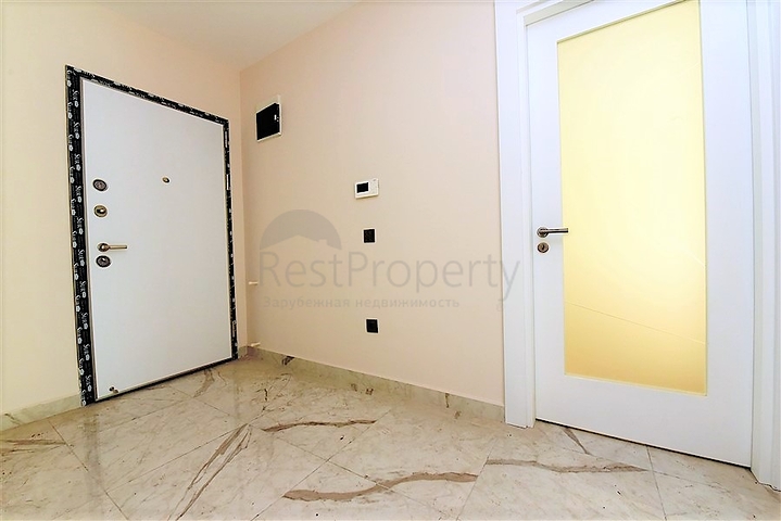 مجمع فاخر - شقق 2 غرفة وصالة - مطبخ منفصل -في مركز الانيا 