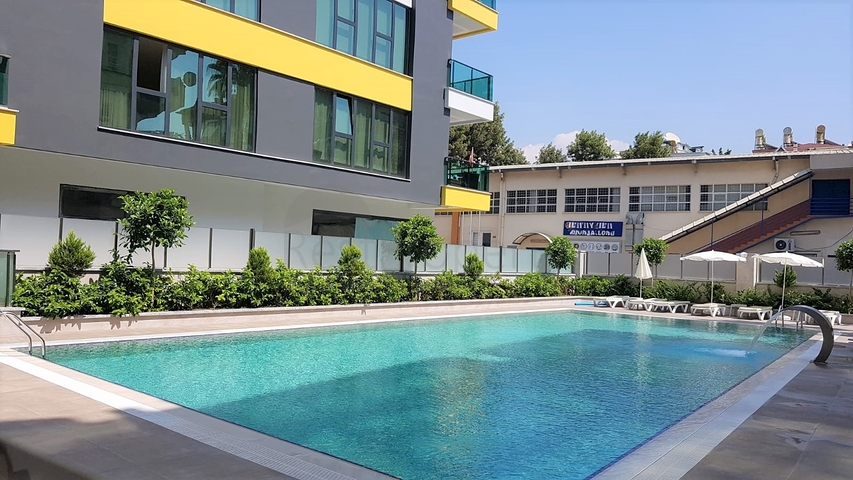 مجمع فاخر - شقق 2 غرفة وصالة - مطبخ منفصل -في مركز الانيا 