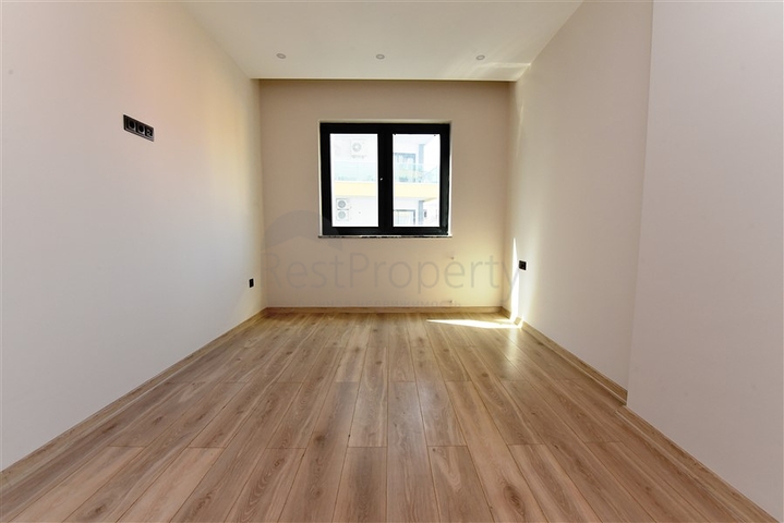 مجمع فاخر - شقق 2 غرفة وصالة - مطبخ منفصل -في مركز الانيا 