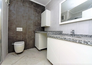 مجمع فاخر - شقق 2 غرفة وصالة - مطبخ منفصل -في مركز الانيا 