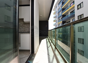 مجمع فاخر - شقق 2 غرفة وصالة - مطبخ منفصل -في مركز الانيا 