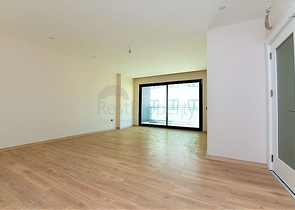 مجمع فاخر - شقق 2 غرفة وصالة - مطبخ منفصل -في مركز الانيا 