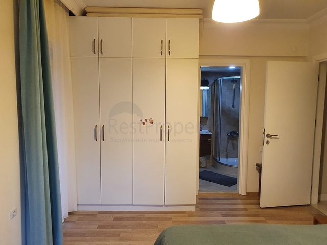 شقة 3 + 1 في مجمع 50 متر من البحر في كونيالتي