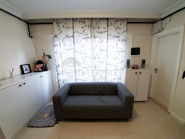 شقة 3 + 1 في مجمع 50 متر من البحر في كونيالتي