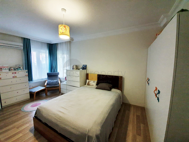 شقة 3 + 1 في مجمع 50 متر من البحر في كونيالتي