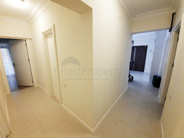 شقة 3 + 1 في مجمع 50 متر من البحر في كونيالتي