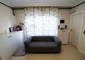 شقة 3 + 1 في مجمع 50 متر من البحر في كونيالتي