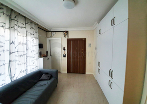 شقة 3 + 1 في مجمع 50 متر من البحر في كونيالتي