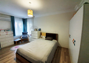 شقة 3 + 1 في مجمع 50 متر من البحر في كونيالتي