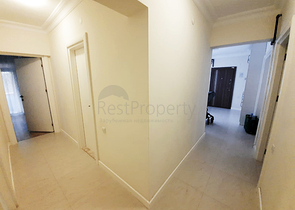 شقة 3 + 1 في مجمع 50 متر من البحر في كونيالتي