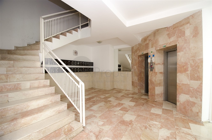 شقة 3 + 1 مطلة على البحر في وسط لارا أنطاليا