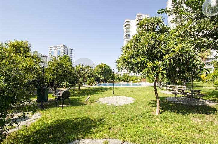 شقة 3 + 1 مطلة على البحر في وسط لارا أنطاليا