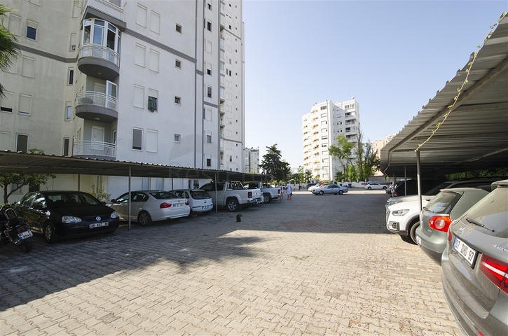 شقة 3 + 1 مطلة على البحر في وسط لارا أنطاليا