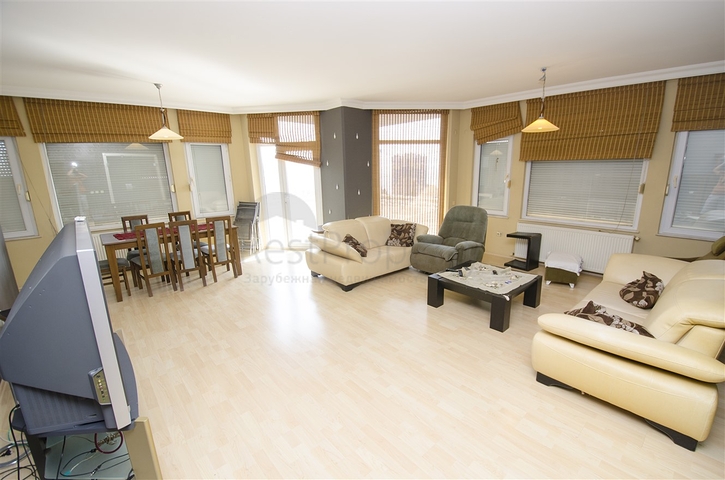 شقة 3 + 1 مطلة على البحر في وسط لارا أنطاليا