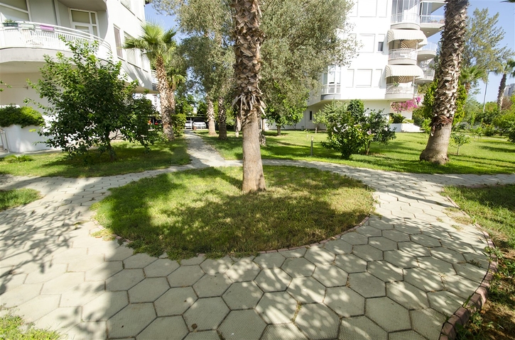 شقة 3 + 1 مطلة على البحر في وسط لارا أنطاليا