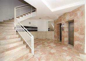 شقة 3 + 1 مطلة على البحر في وسط لارا أنطاليا