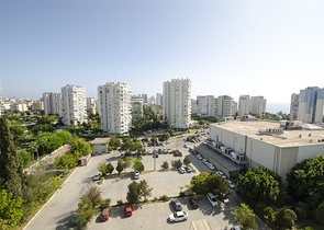 شقة 3 + 1 مطلة على البحر في وسط لارا أنطاليا