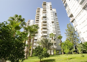 شقة 3 + 1 مطلة على البحر في وسط لارا أنطاليا