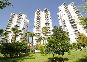 شقة 3 + 1 مطلة على البحر في وسط لارا أنطاليا