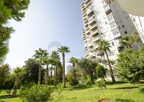 شقة 3 + 1 مطلة على البحر في وسط لارا أنطاليا