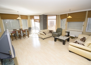 شقة 3 + 1 مطلة على البحر في وسط لارا أنطاليا