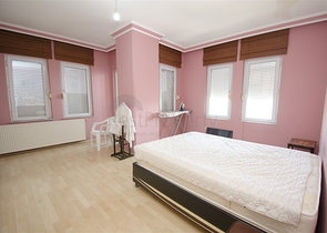 شقة 3 + 1 مطلة على البحر في وسط لارا أنطاليا