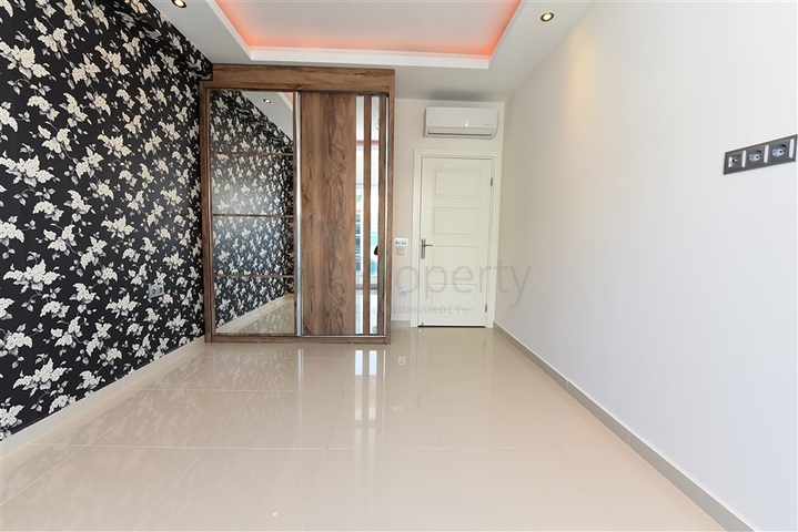 اطلالة بحر - بنتهاوس فاخرة - ضمن مجمع مميز بخدمات 5 نجوم -في مهموتلار / الانيا 