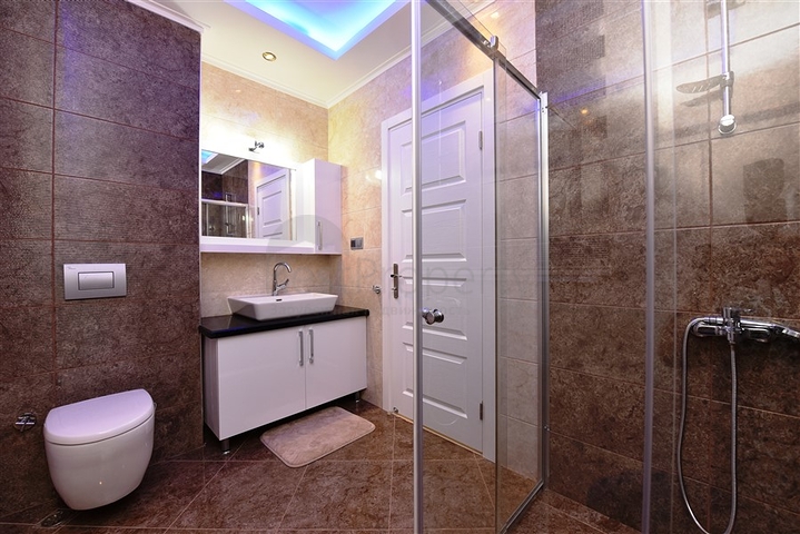 اطلالة بحر - بنتهاوس فاخرة - ضمن مجمع مميز بخدمات 5 نجوم -في مهموتلار / الانيا 