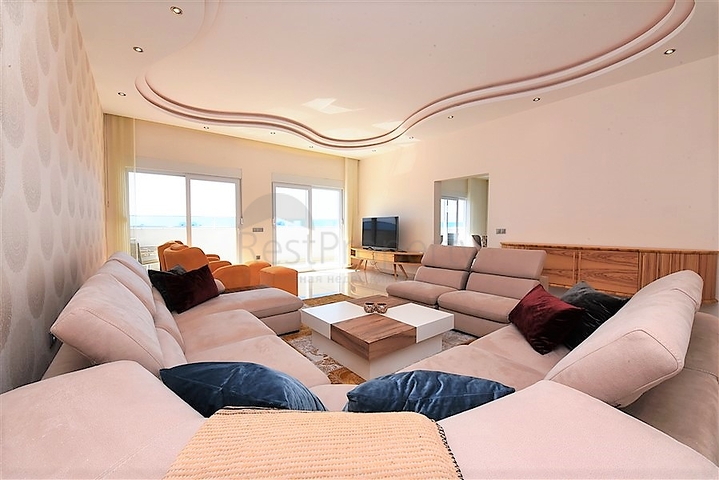 اطلالة بحر - بنتهاوس فاخرة - ضمن مجمع مميز بخدمات 5 نجوم -في مهموتلار / الانيا 