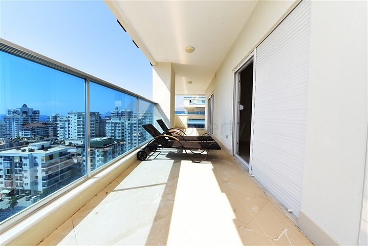 اطلالة بحر - بنتهاوس فاخرة - ضمن مجمع مميز بخدمات 5 نجوم -في مهموتلار / الانيا 