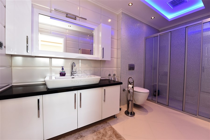 اطلالة بحر - بنتهاوس فاخرة - ضمن مجمع مميز بخدمات 5 نجوم -في مهموتلار / الانيا 