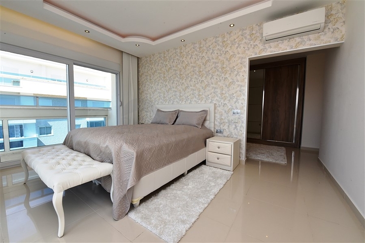 اطلالة بحر - بنتهاوس فاخرة - ضمن مجمع مميز بخدمات 5 نجوم -في مهموتلار / الانيا 