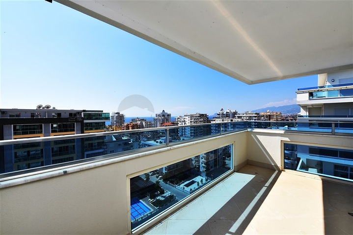 اطلالة بحر - بنتهاوس فاخرة - ضمن مجمع مميز بخدمات 5 نجوم -في مهموتلار / الانيا 