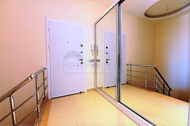 اطلالة بحر - بنتهاوس فاخرة - ضمن مجمع مميز بخدمات 5 نجوم -في مهموتلار / الانيا 