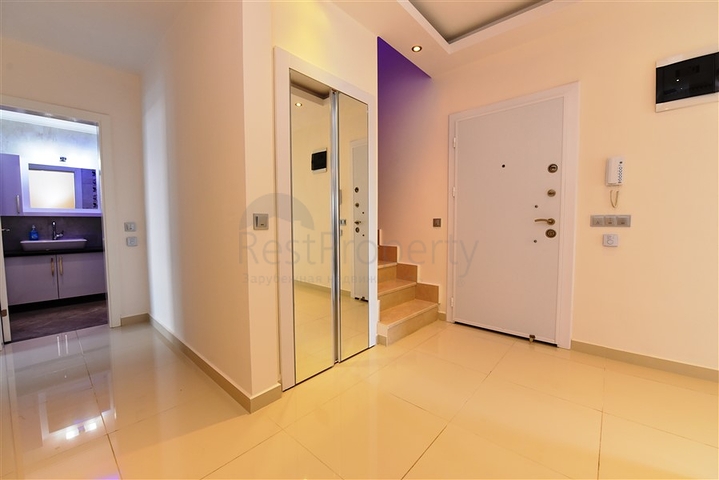 اطلالة بحر - بنتهاوس فاخرة - ضمن مجمع مميز بخدمات 5 نجوم -في مهموتلار / الانيا 