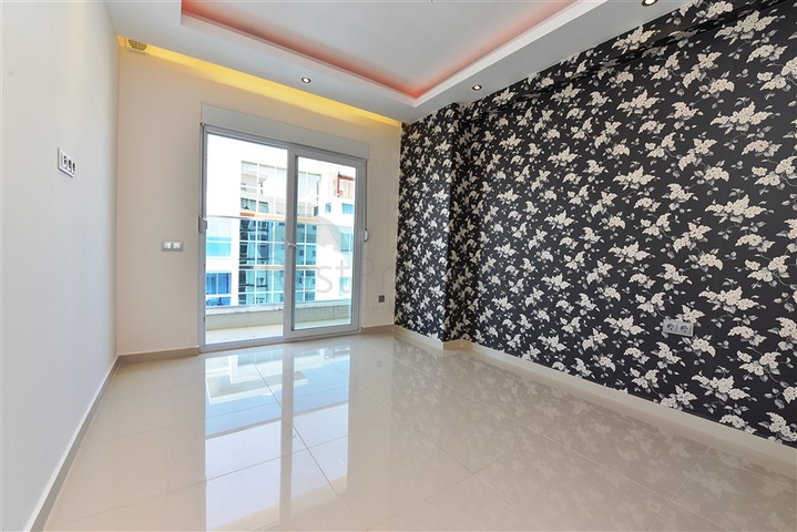 اطلالة بحر - بنتهاوس فاخرة - ضمن مجمع مميز بخدمات 5 نجوم -في مهموتلار / الانيا 