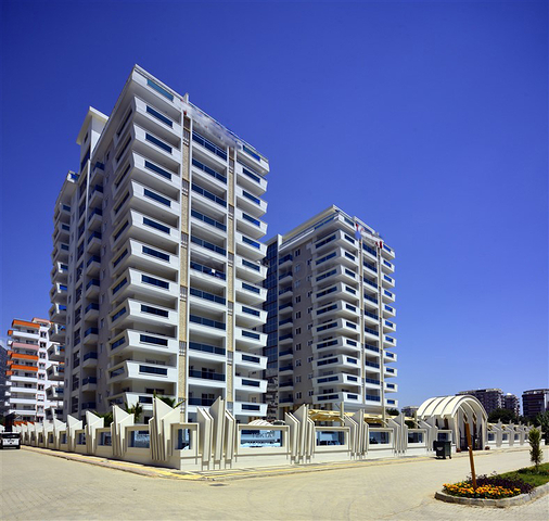 اطلالة بحر - بنتهاوس فاخرة - ضمن مجمع مميز بخدمات 5 نجوم -في مهموتلار / الانيا 