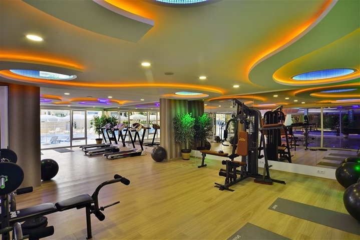 اطلالة بحر - بنتهاوس فاخرة - ضمن مجمع مميز بخدمات 5 نجوم -في مهموتلار / الانيا 