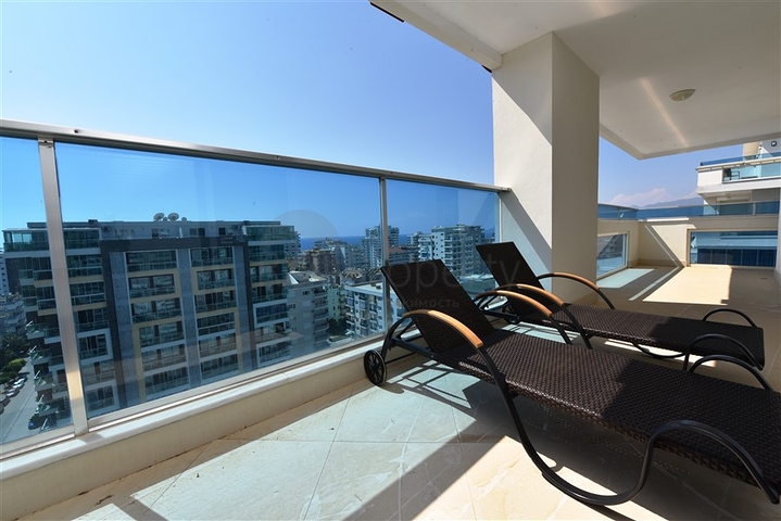 اطلالة بحر - بنتهاوس فاخرة - ضمن مجمع مميز بخدمات 5 نجوم -في مهموتلار / الانيا 