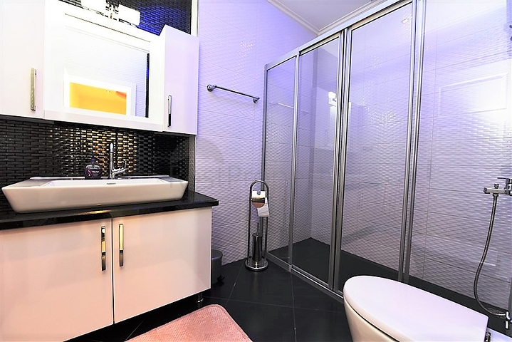 اطلالة بحر - بنتهاوس فاخرة - ضمن مجمع مميز بخدمات 5 نجوم -في مهموتلار / الانيا 