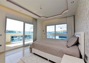 اطلالة بحر - بنتهاوس فاخرة - ضمن مجمع مميز بخدمات 5 نجوم -في مهموتلار / الانيا 