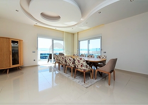 اطلالة بحر - بنتهاوس فاخرة - ضمن مجمع مميز بخدمات 5 نجوم -في مهموتلار / الانيا 